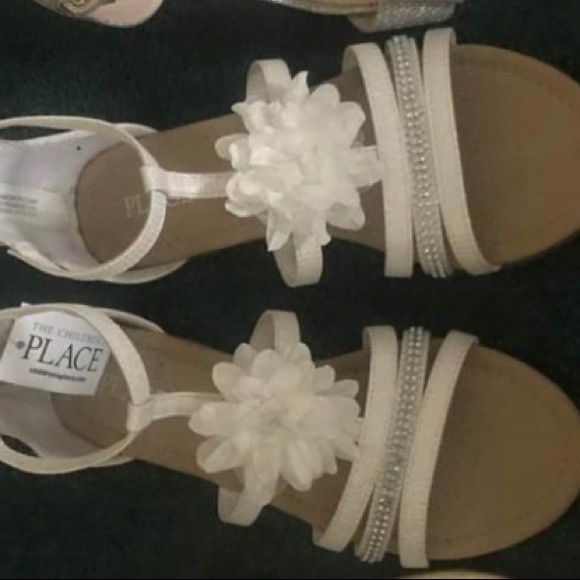 Sandals - Picture 1 of 2